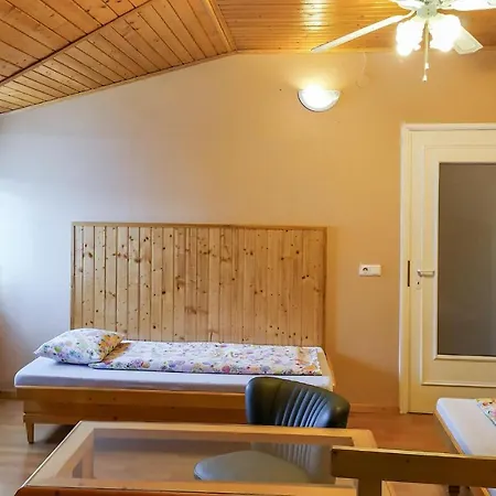 Nice In W/ Outdoor Swimming Pool, Outdoor Swimming Pool And 2 Bedrooms Apartment *